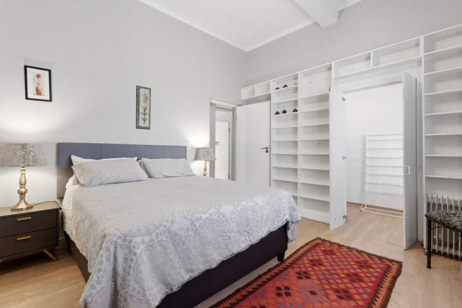 2 Bedroom Property for Sale in Sea Point Western Cape